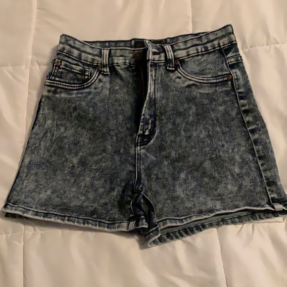 Forever 21 Pants - Really cute Forever 21 High Wasted Shorts!